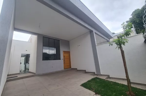 Casa Linear Moderna 3 Quartos no Rio Branco: Conforto, Elegância e Localização Estratégica! - Foto 1
