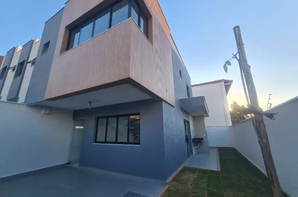 Casas Duplex 3 Qtos, Moderna no Bairro Planalto!