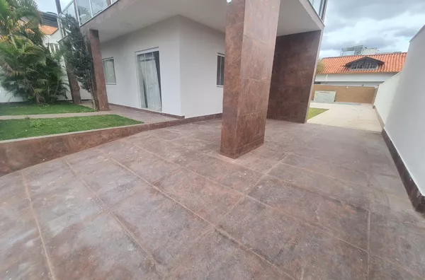 Casa de Alto Padrão no Planalto - Sua Família Merece Este Conforto! - Foto 4