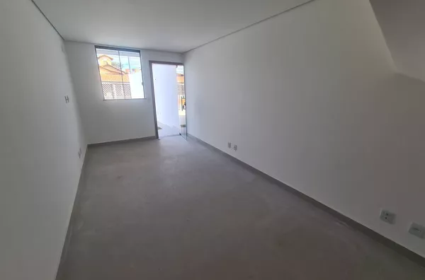 Casas Duplex com Acabamento de Primeira no B. Copacabana
