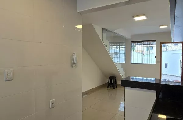 Casa Duplex com 2 Quartos, Área Gourmet e 2 Vagas no Santa Branca - Foto 3
