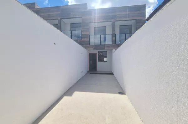 Casas Duplex com Acabamento de Primeira no B. Copacabana