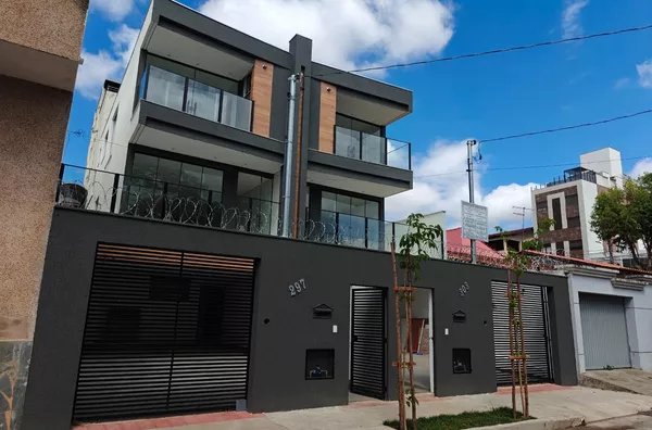 Casa Independente de 3 qtos com 4 vagas em ótima localização no B. Planalto - Foto 2