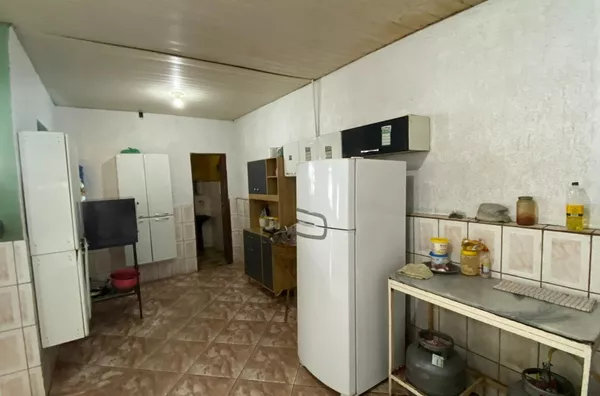 Casa com 4 Imóveis Independentes à Venda no Candelária – Lote 360m² | Ideal para Renda e Comércio - Foto 6