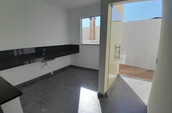 Descubra o conforto e a exclusividade casa duplex independente no bairro Sta Branca! - Foto 6