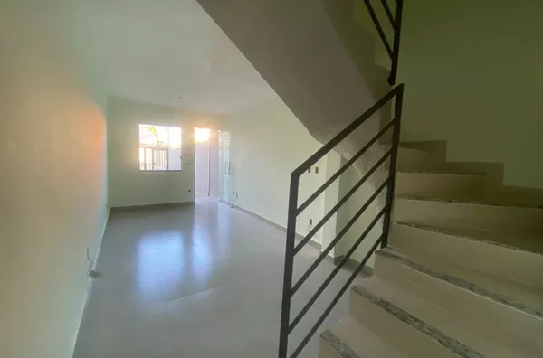 Casa para venda, 2 Suites com 2 Vagas no Copacabana, Belo Horizonte