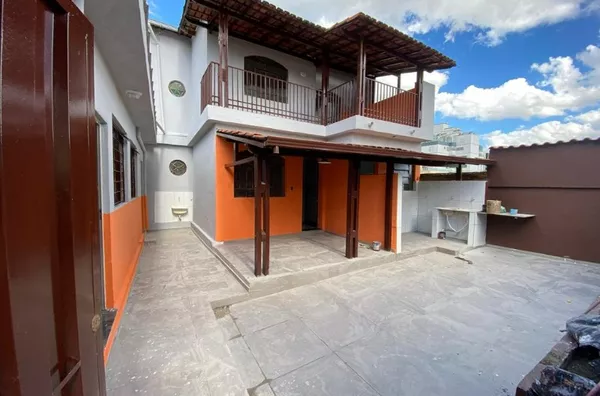 casa de 5 quartos com anexo/barracão no únião em Belo Horizonte - Foto 1