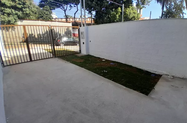 Descubra o conforto e a exclusividade casa duplex independente no bairro Sta Branca! - Foto 2