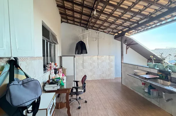 casa plana 3 quartos, em lote inteiro no Letícia - Venda nova - Foto 34