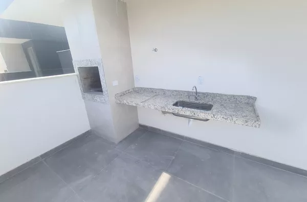 Cobertura de 3 Quartos com Suíte e Elevador em ótima localização no B. Copacabana - Foto 31