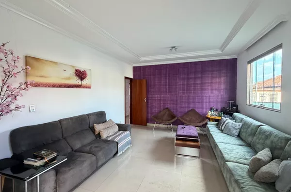 casa plana 3 quartos, em lote inteiro no Letícia - Venda nova - Foto 2