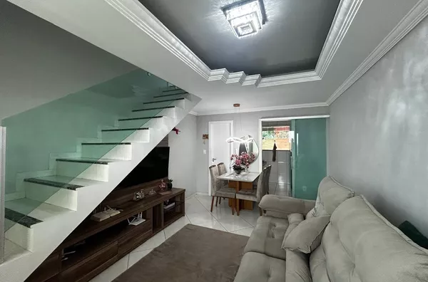 Casa planejada duplex 2 quartos no céu azul - Foto 2
