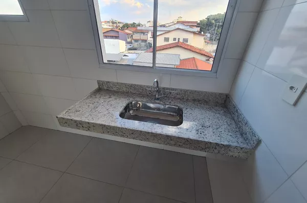 Cobertura de 2 quartos no Santa Mônica: Conforto e Vista Privilegiada - Foto 5