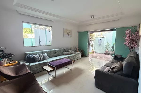 casa plana 3 quartos, em lote inteiro no Letícia - Venda nova - Foto 4