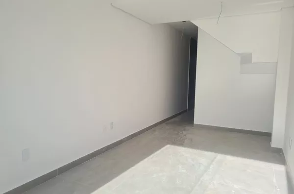 Casa Independente de 2 Qtos com 2 Suítes | B. Santa Mônica - Foto 3