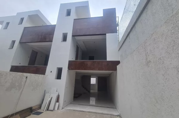 Casas 3 Quartos Indepentes, Espaço e Lazer Privativo no Bairro Santa Mônica! - Foto 2