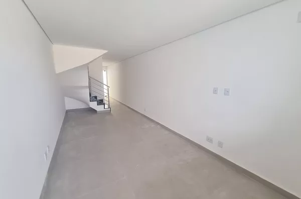 Casas Duplex com Acabamento de Primeira no B. Copacabana