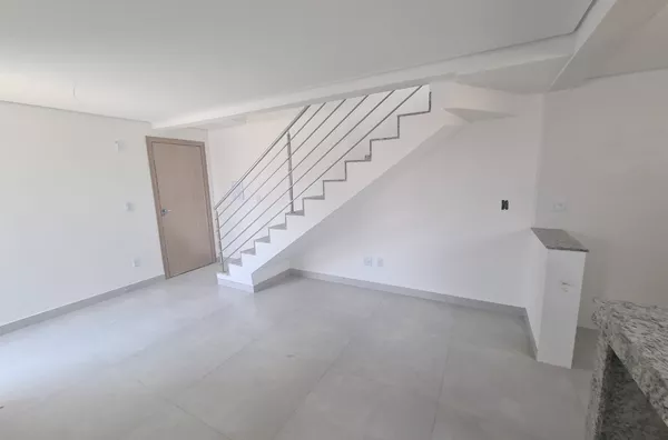 Cobertura de 3 Quartos com Suíte e Elevador em ótima localização no B. Copacabana - Foto 21
