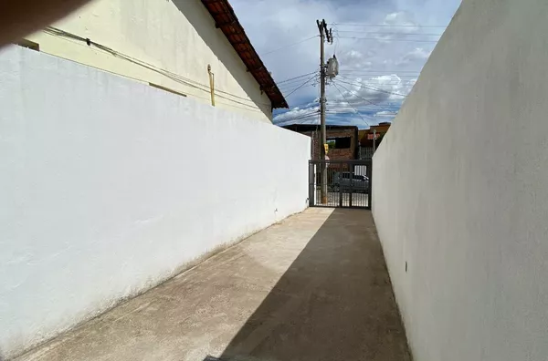 Casa à Venda - 2 Quartos - 3 Vagas - Jardim Comerciários - Foto 2