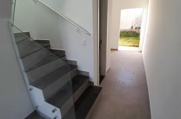 Casa Independente com 2 Suítes e 2 Vagas no Bairro Canaã - Foto 5