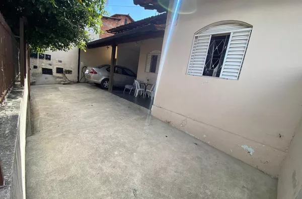 Casa Plana com 3 Quartos no Bairro Jardim Leblon - Belo Horizonte - Foto 1