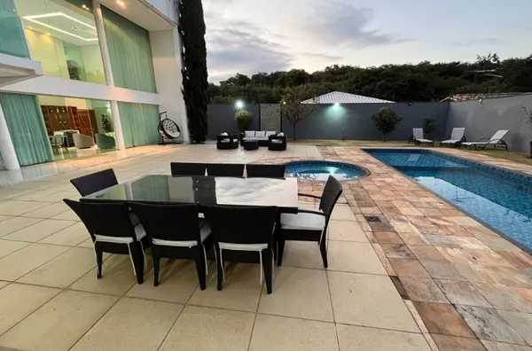Espetacular Casa de Luxo com 4 Suítes, 2 Piscinas e Gourmet na Pampulha – A 5 Min da Lagoa! - Foto 4