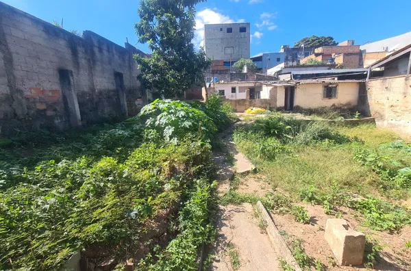 Oportunidade Estratégica para Construtoras: Terreno de 506m² no Bairro Jardim Guanabara
