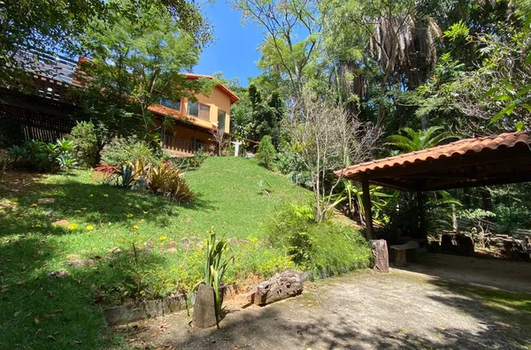 Casa com 1.000 m² em BH | 4 quartos, 3 suítes, lazer no condomínio e estrutura ideal para personalizar. Segurança 24h! - Foto 6