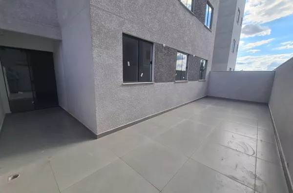 Excelente Apartamento com Área Privativa a de 3 Quartos em ótima localização no Bairro Santa Branca!