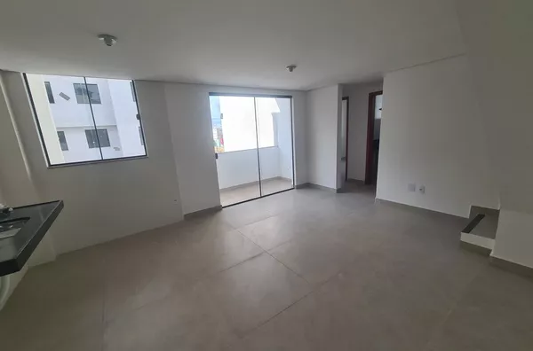 Excelente Cobertura de 3 Quartos em ótima localização no Bairro Santa Branca!