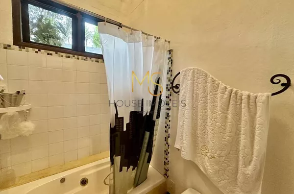 Banheiro com banheira