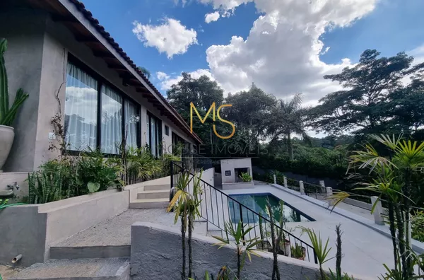 Casa dentro de Condomínio com 4 suítes, recém reformada, no km 22,5 da Raposo Tavares à Venda, terreno de 2.000 m² por R$ 6.399.000,  Jardim Marilu, Carapicuíba - Foto 2