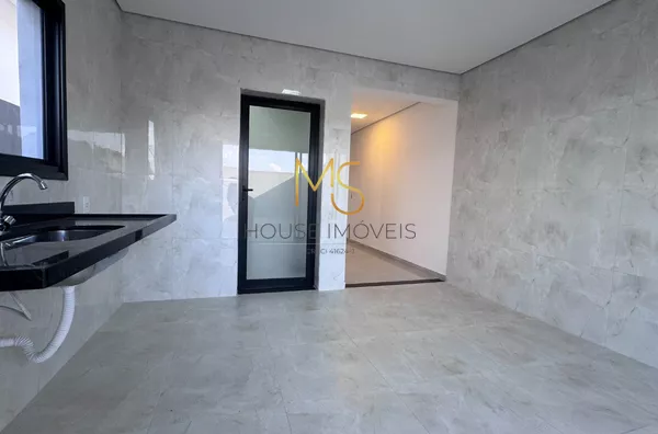 Casa nova com excelente acabamento em condomínio 3 dorms 1 suite