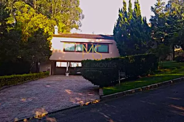 Belíssima casa em condomínio fechado de alto padrão para venda, três suítes, no Residencial Tamboré 1, em Barueri, SP - Foto 1