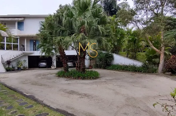 Casa com Edícula e terreno á venda com 4 dormitórios, sendo 2 suítes  área total 3.884 m2 - Foto 2