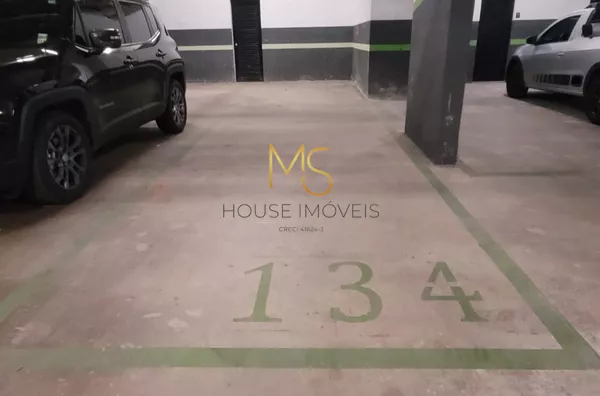Duas vagas de garagem