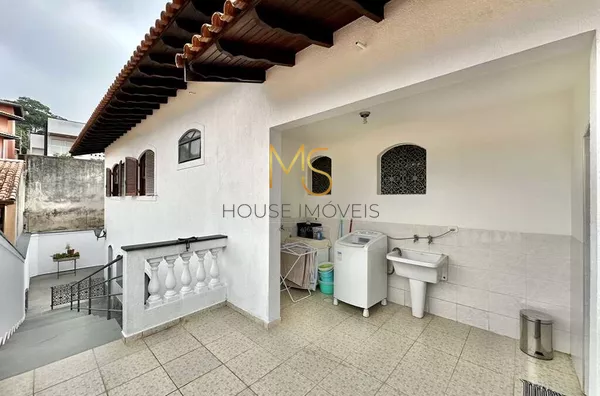 Área de Servico com acesso ao terraço