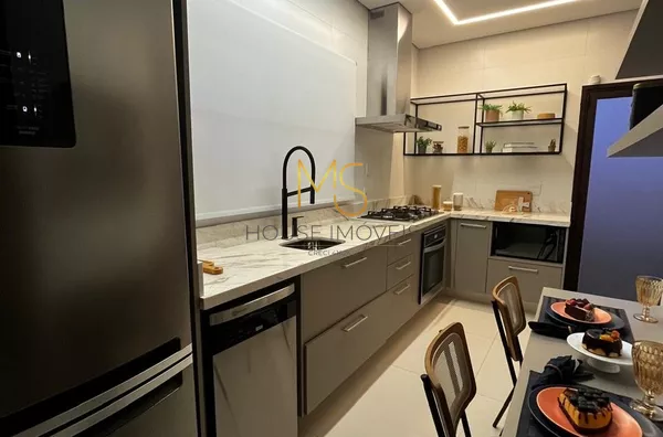 Casa a venda c/ 3 dorms, sendo 1 suíte, localizada dentro do Condominio Club Life, KM 36 da Raposo Tavares, Cotia