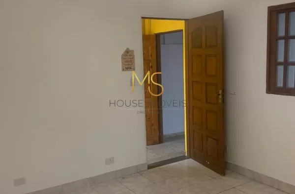 Sala de estar - vista para a porta de entrada