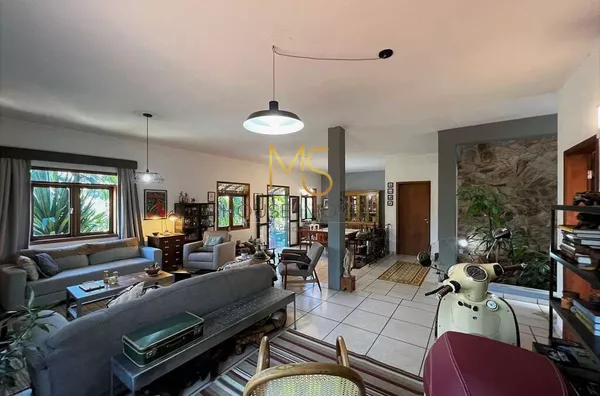 Linda casa em estilo rústico, com cinco dormitórios, no condomínio mais ecológico da Granja Viana! - Foto 6