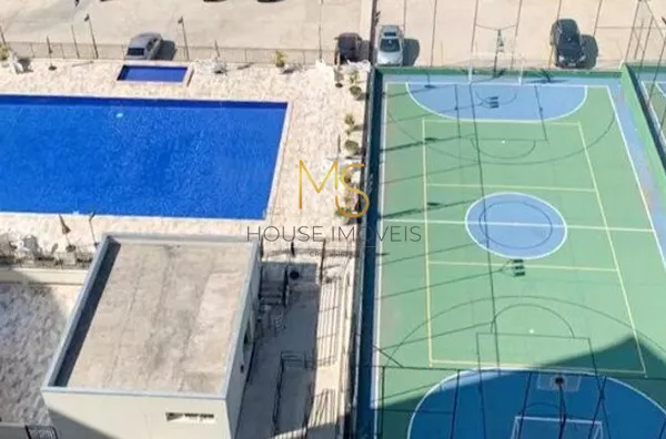 Piscina e quadras