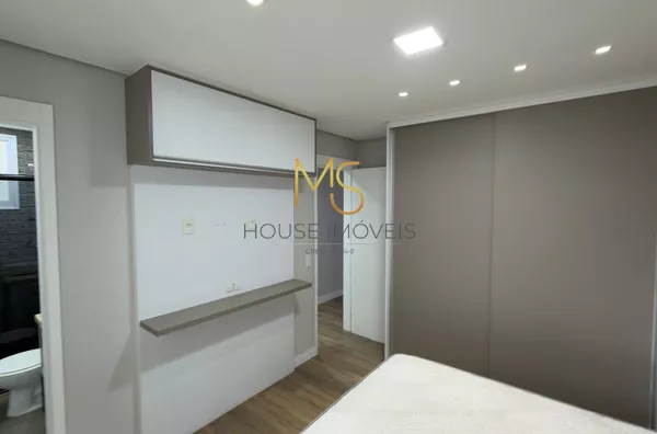 Suíte com painel para TV