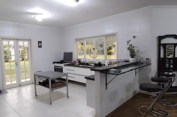 Casa com Edícula e terreno á venda com 4 dormitórios, sendo 2 suítes  área total 3.884 m2 - Foto 6