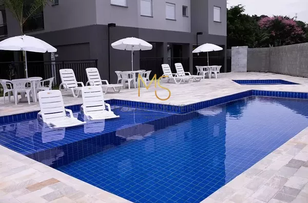 Piscina Adulto e Infantil
