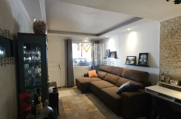 Casa para venda, com 2  dorms, garagem coberta e quintal com área gourmet na Granja Viana, Cotia