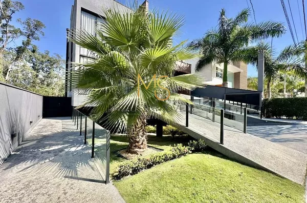 Casa p/ venda, IMPECÁVEL! 4 suítes, home-office, salão gourmet, piscina, na rua do Shopping Granja Viana! - Foto 1