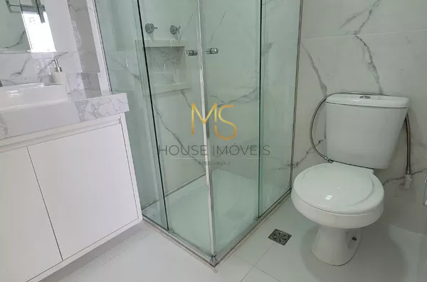 Vaso sanitário com ducha higiênica