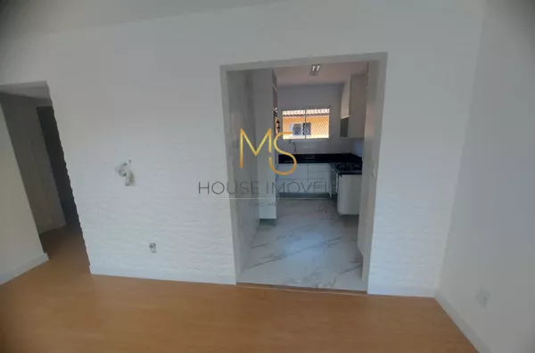 Casa para venda, totalmente reformada, estilo belvedere, com 2 quarto(s), no Jardim Torino, em Cotia, SP