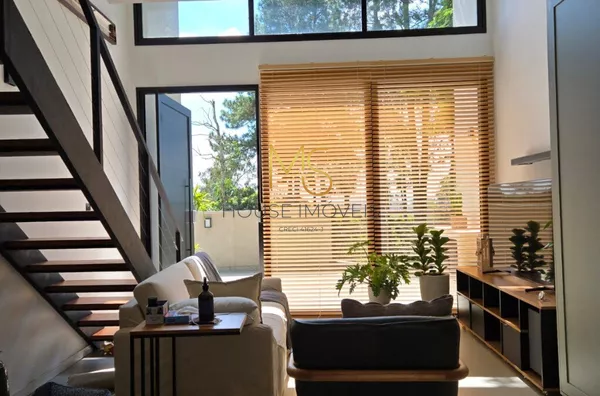 Loft com muita iluminação natural