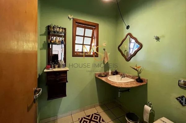 Linda casa em estilo rústico, com cinco dormitórios, no condomínio mais ecológico da Granja Viana! - Foto 4